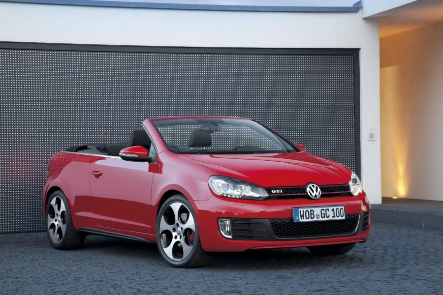  Volkswagen Golf GTi Cabrio 2012 года  (фото 27 из 61)